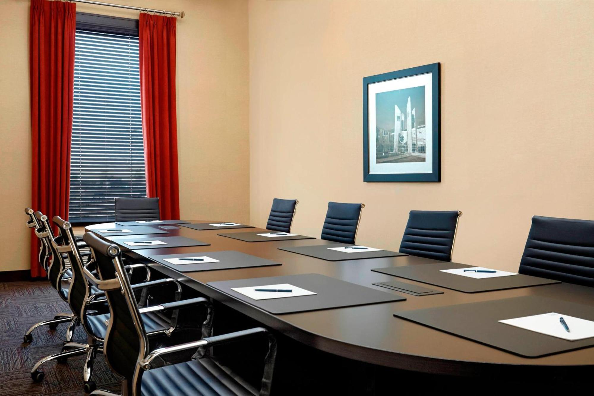 Four Points By Sheraton Edmonton Gateway Esterno foto